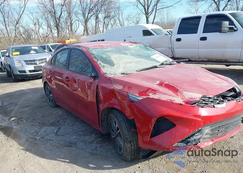2022 Kia Forte Lxs z USA, uszkodzony, nr VIN 3KPF24AD3NE478828